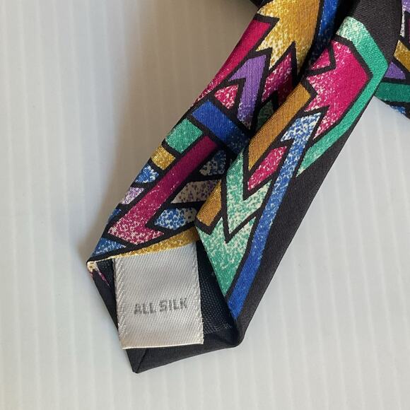 Vintage Bachrach Made in USA Tie Geometric Abstract Pattern 90s All Silk - Picture 10 of 10